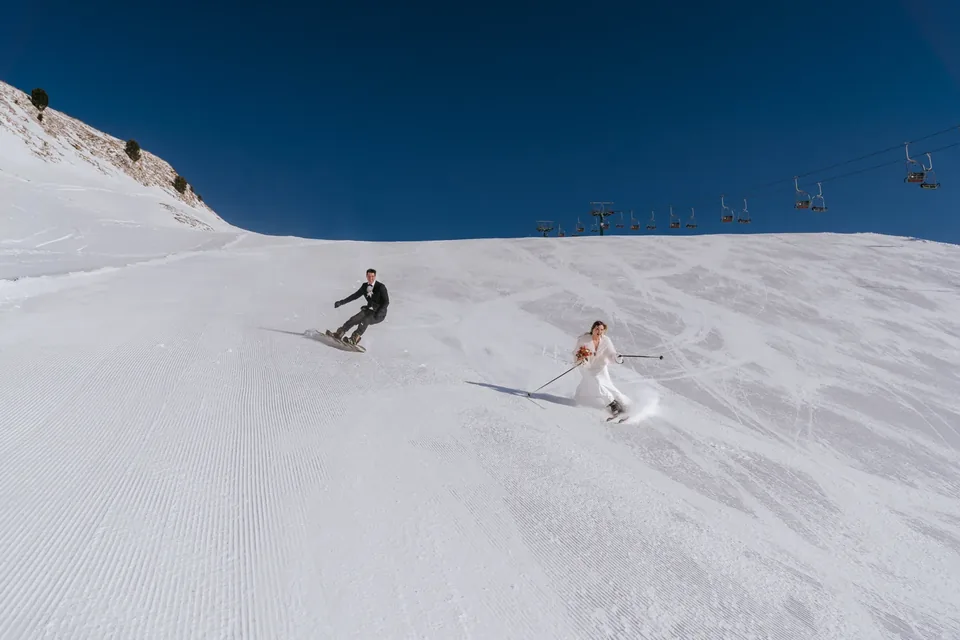 A Winter Ski Elopement in the Dolomites