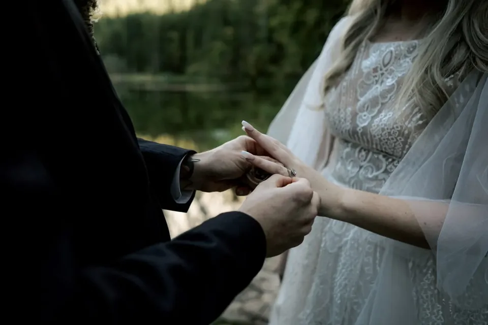 Intimate Lake Eibsee Elopement
