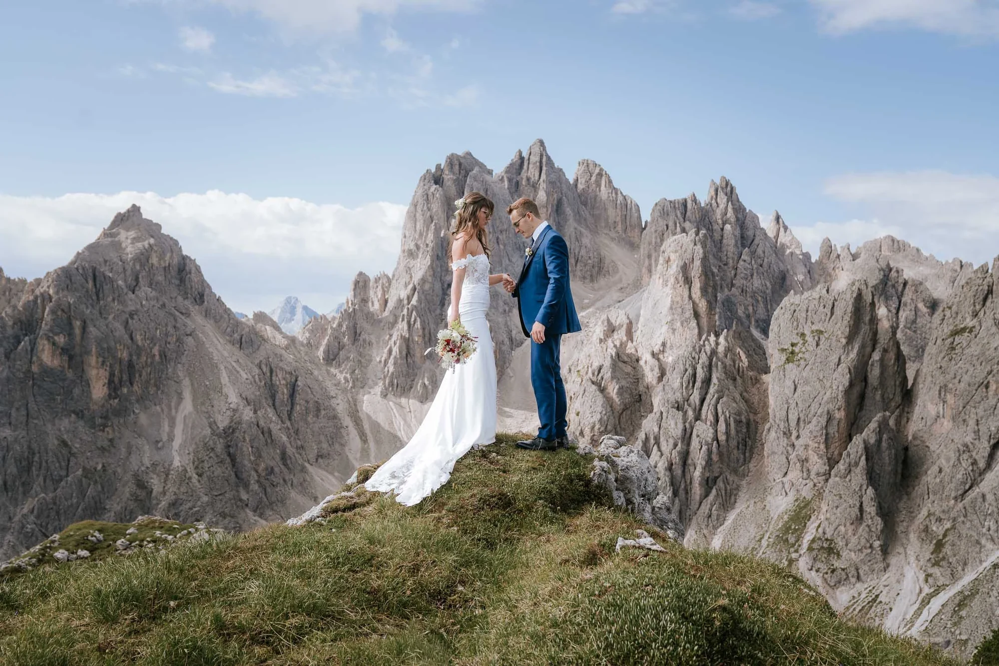 Ein Drei-Stopp-Helikopter-Elopement in den Dolomiten